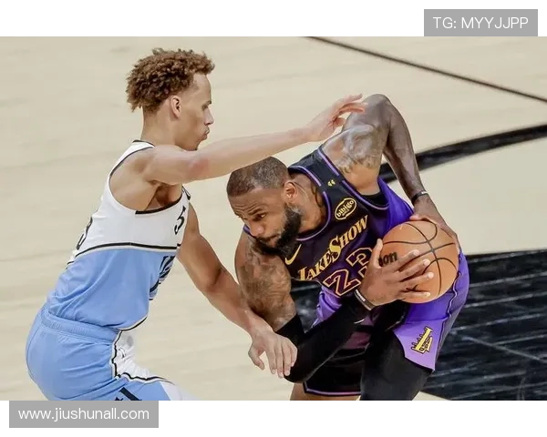 詹姆斯：失误导致丢球并非对手强大而是我们自身问题