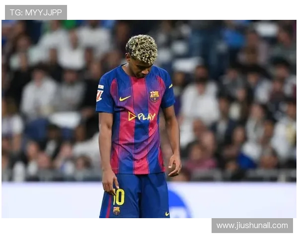 巴萨欧冠大名单出炉 亚马尔领衔费兰回归克里斯滕森因病缺席