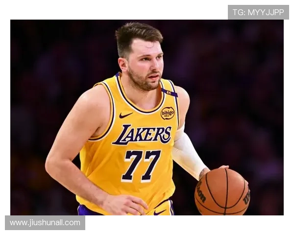 原创东契奇飞抵费城加入湖人！周一复出战76人 詹皇状态升级也有望回